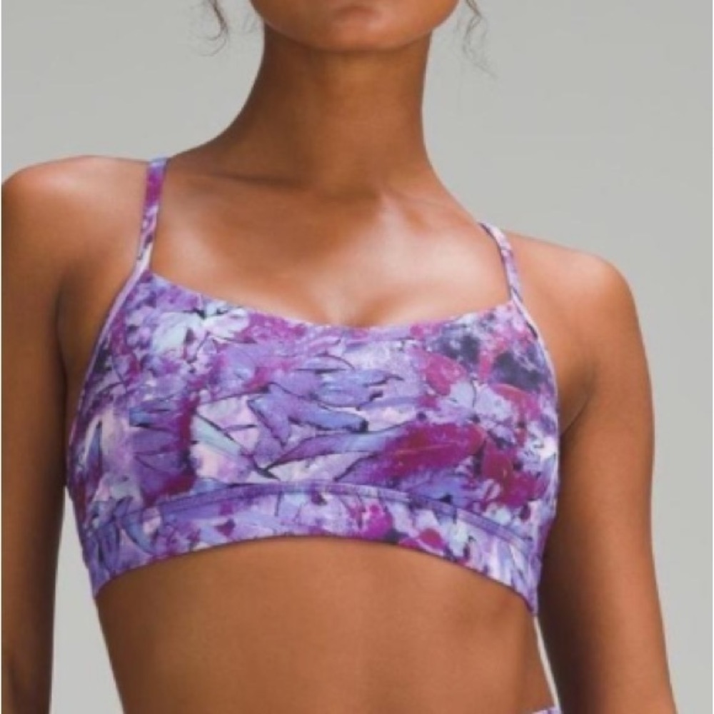 Lululemon Flow Y Bra Nulu *Light Support, A–C Cups
Iridescent Floral Multi SZ 8